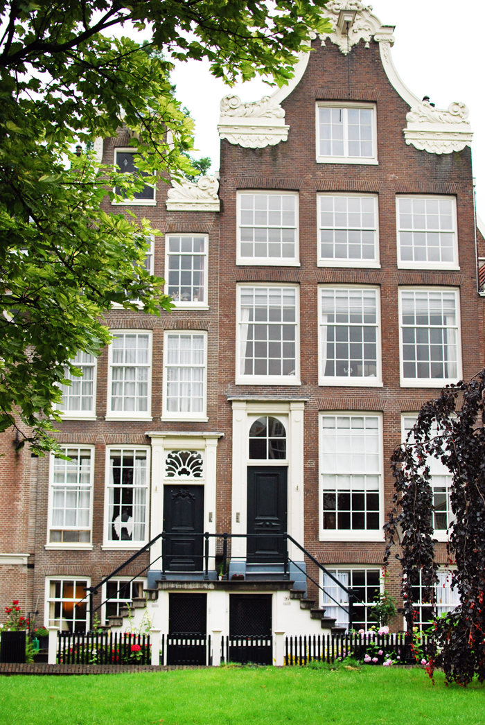 Begijnhof, "48 Hours in Amsterdam" | Em Busy Living