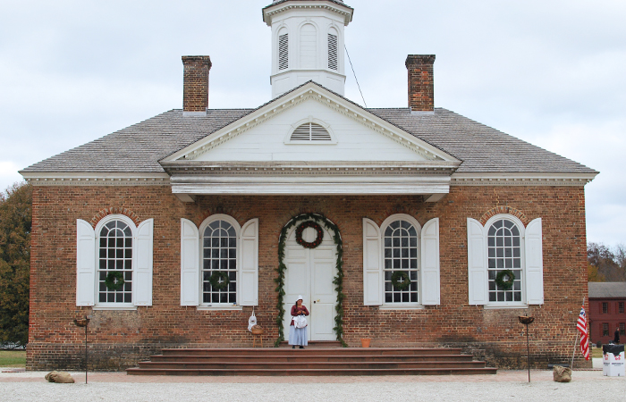 Visiting Colonial Williamsburg, Virginia | Em Busy Living